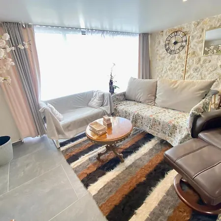 Maison Des Vignes Avec Menage, Draps Et Serviettes Inclus 度假居 *