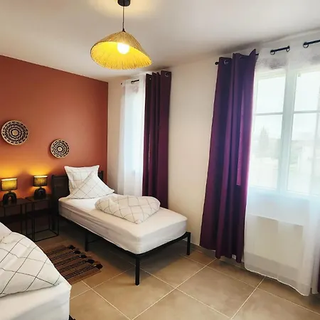 Maison Des Vignes Avec Pièce à Vivre Climatisée, Ménage, Draps Et Serviettes Inclus *