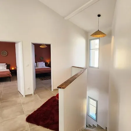 Maison Des Vignes Avec Pièce à Vivre Climatisée, Ménage, Draps Et Serviettes Inclus * Tabanac