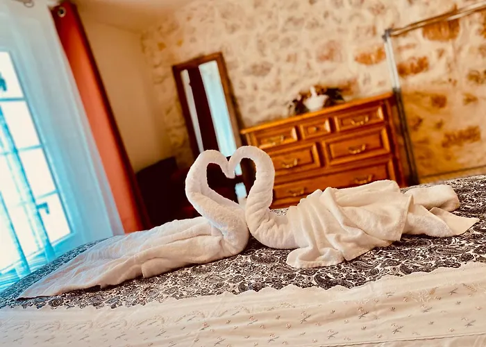 Maison Des Vignes Avec Menage, Draps Et Serviettes Inclus Feriehus