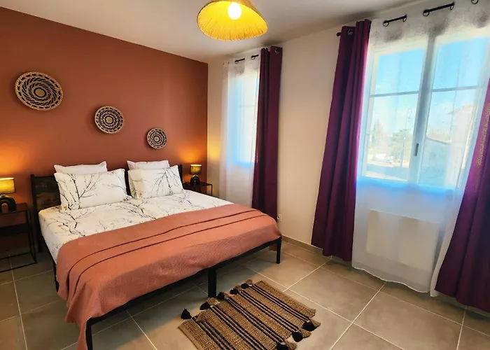 Maison Des Vignes, Climatisee Avec Menage, Draps Et Serviettes Inclus * Tabanac