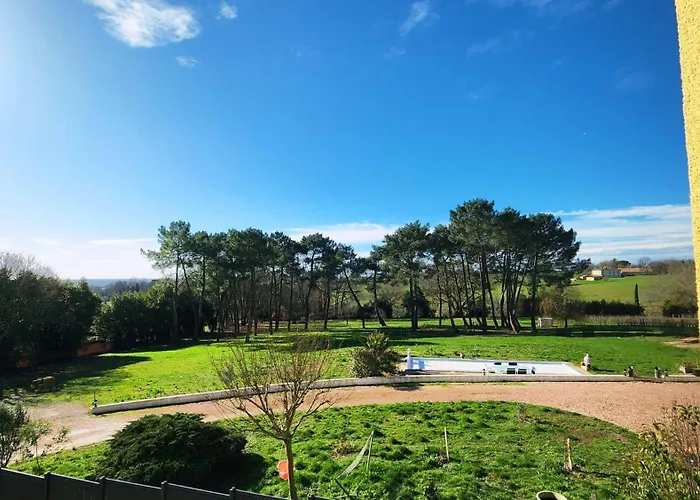 Maison Des Vignes, Climatisee Avec Menage, Draps Et Serviettes Inclus Tatil Evi *